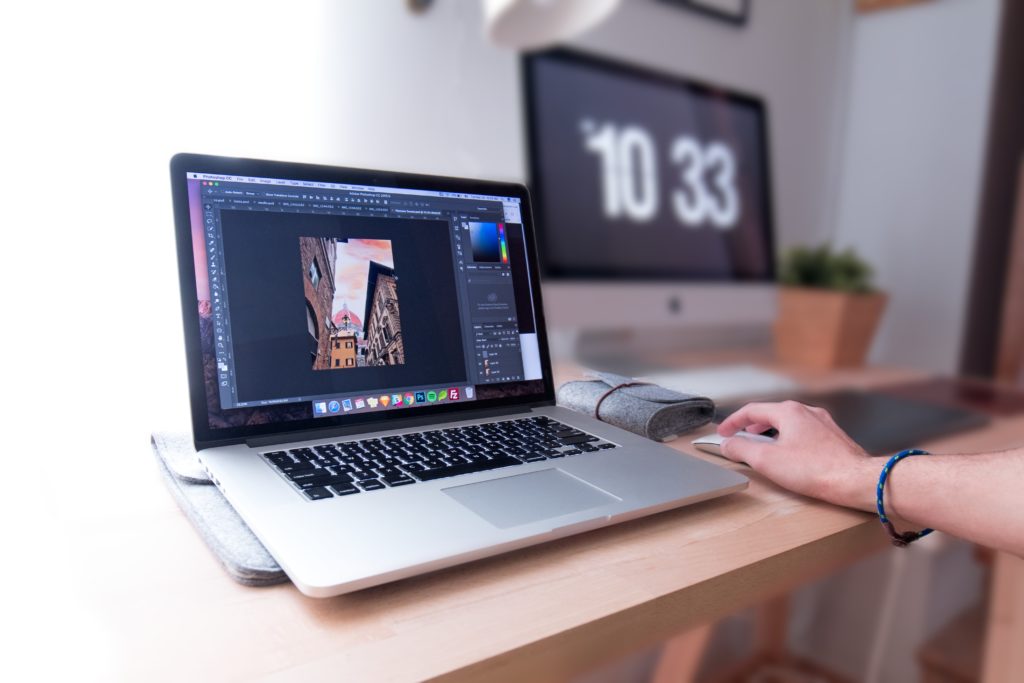 domenico-loia-DHq8C54g6Bs-unsplash (1)